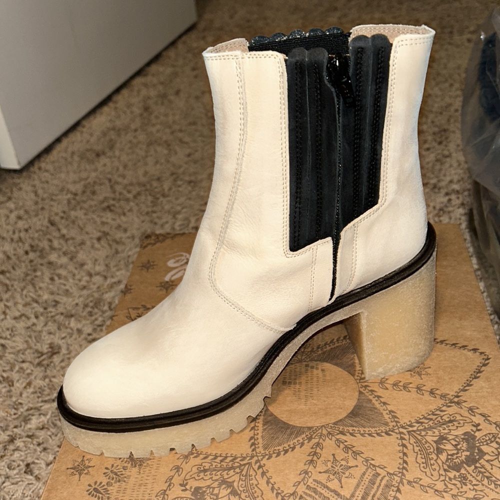 NWB Free People JAMES CHELSEA BOOT White - Picture 6 of 9